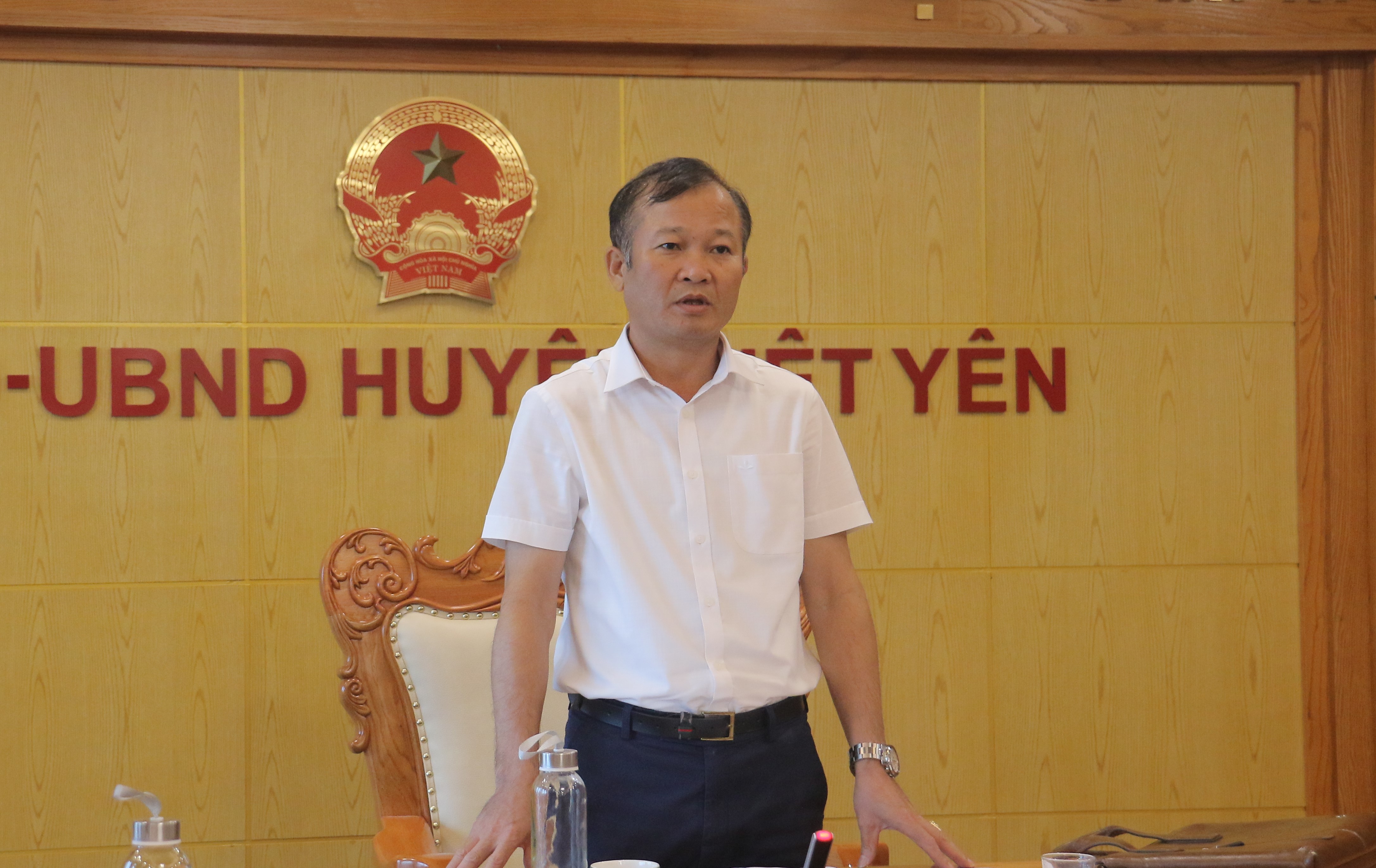 Đồng chí Nguyễn Đại Lượng, Phó Bí thư Huyện ủy, Chủ tịch UBND huyện kết luận phiên họp