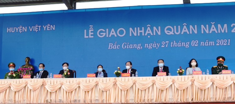 Việt Yên tổ chức Lễ giao nhận quân năm 2021