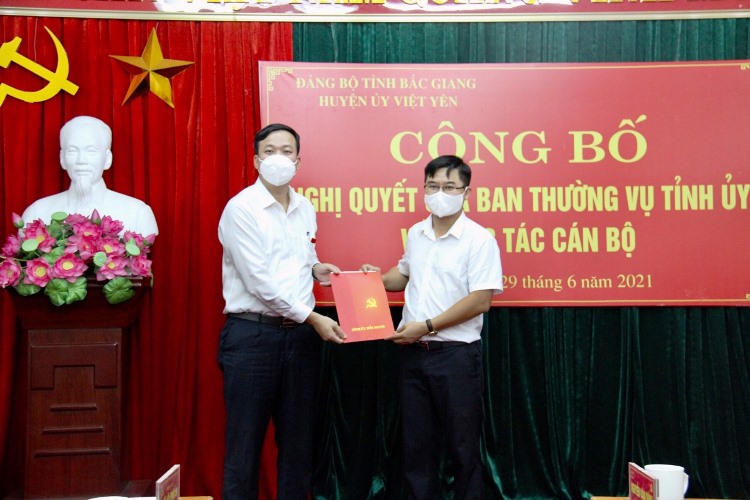 Huyện ủy Việt Yên tổ chức công bố Nghị quyết của BTV Tỉnh ủy về công tác cán bộ
