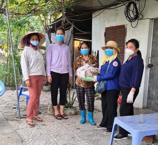Phụ nữ xã Quảng Minh có nhiều hoạt động ý nghĩa trong hoạt động phòng chống dịch