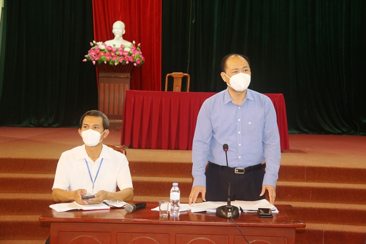 Chủ tịch UBND huyện đối thoại với 20 hộ dân ở thị trấn Nếnh