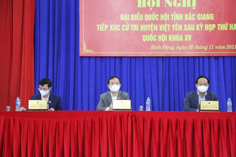 Đại biểu Quốc hội tỉnh Bắc Giang tiếp xúc cử tri huyện Việt Yên