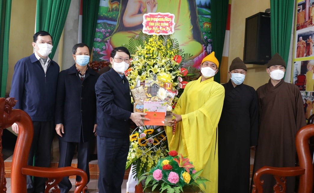 Lãnh đạo UBND, Ủy ban MTTQ tỉnh thăm, chúc Tết Ban trị sự Giáo hội phật giáo tỉnh Bắc Giang