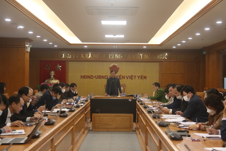 UBND huyện tổ chức phiên họp thường kỳ tháng 1