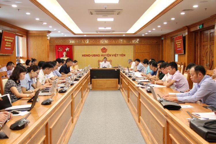 UBND huyện tổ chức phiên họp thường kỳ tháng 6 năm 2022