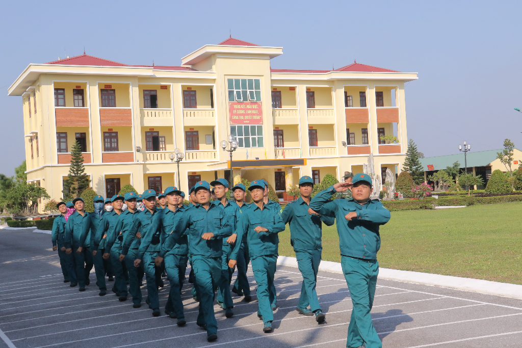 Hăng hái luyện tập tham gia Hội thao Trung đội Dân quân cơ động cấp tỉnh