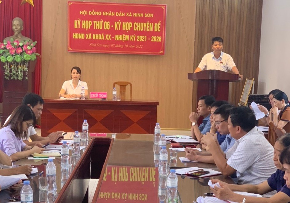 HĐND xã Ninh Sơn tổ chức kỳ họp chuyên đề