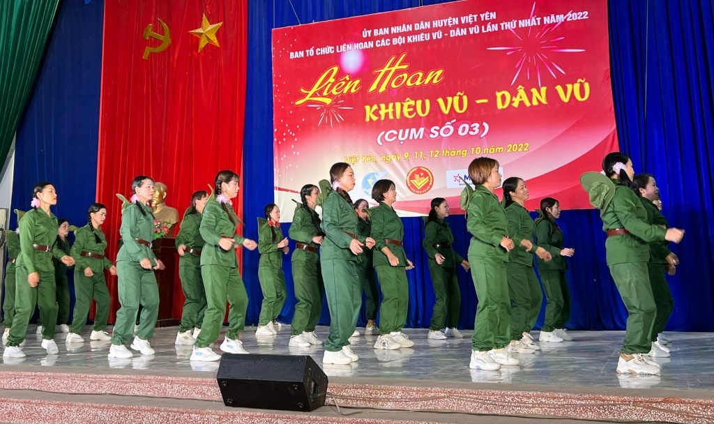 Kết thúc vòng thi cấp cụm Liên hoan Khiêu vũ – Dân vũ huyện Việt Yên năm 2022