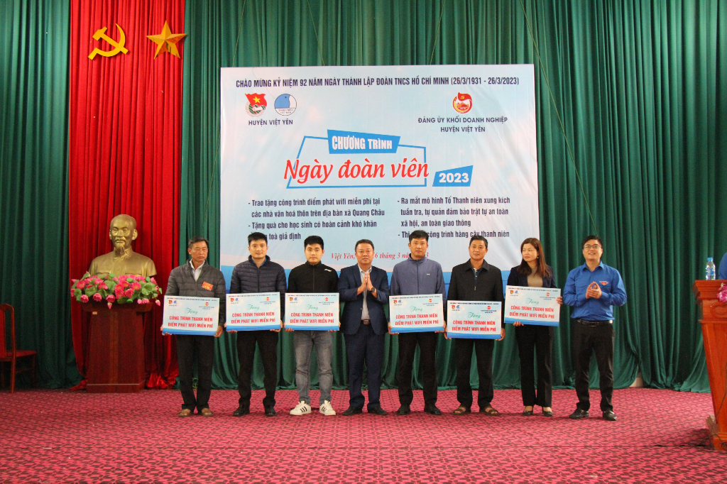 Việt Yên: Công trình thanh niên “Điểm phát wifi miễn phí” phủ sóng Internet tại các nhà văn hóa thôn
