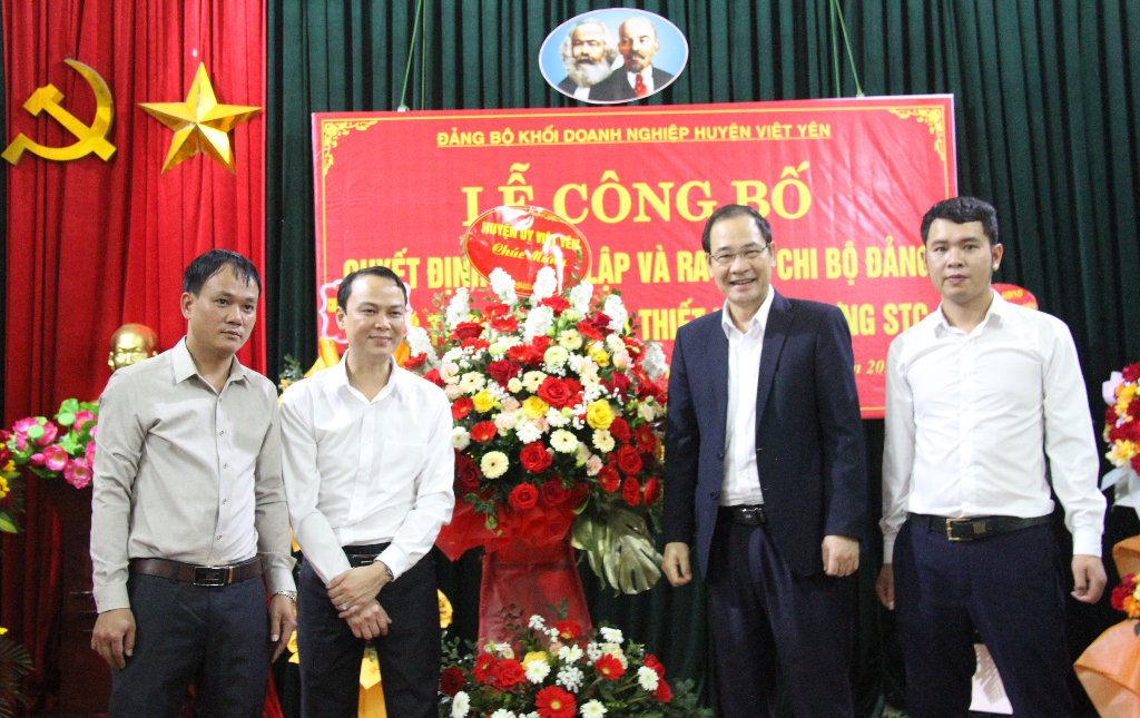 Đảng ủy Khối Doanh nghiệp huyện thành lập Chi bộ trong doanh nghiệp tư nhân