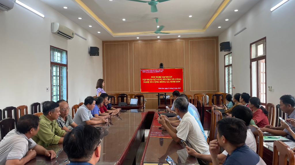 Tập huấn các kỹ năng số cho tổ công nghệ số cộng đồng xã Ninh Sơn