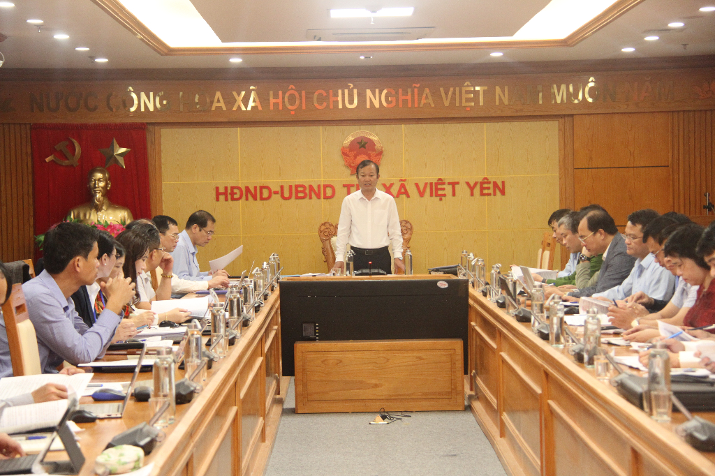 UBND thị xã tổ chức phiên họp thường kỳ tháng 02/2024