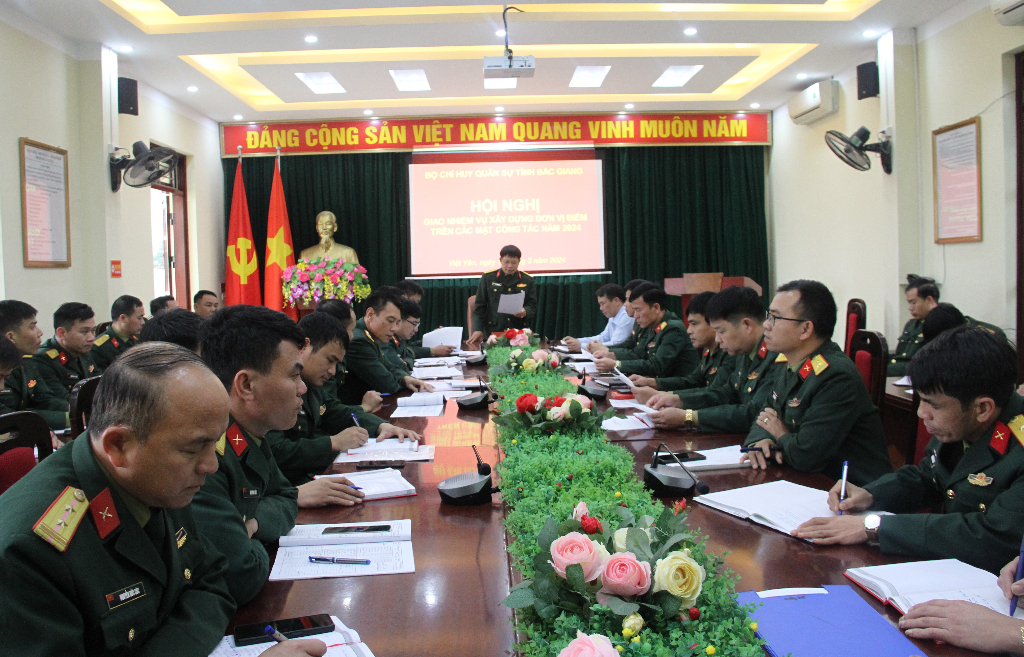 Giao nhiệm vụ xây dựng đơn vị điểm trên các mặt công tác năm 2024 đối với Ban CHQS thị xã Việt Yên