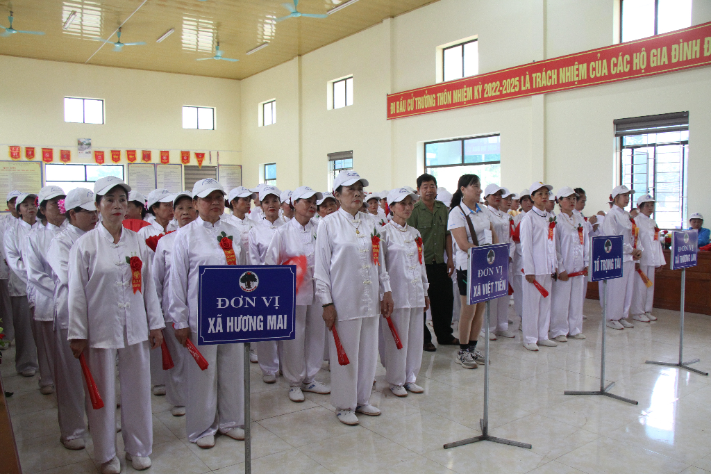 Gần 200 vận động viên tham gia Hội khỏe truyền thống Người cao tuổi cụm số 3, thị xã Việt Yên năm...