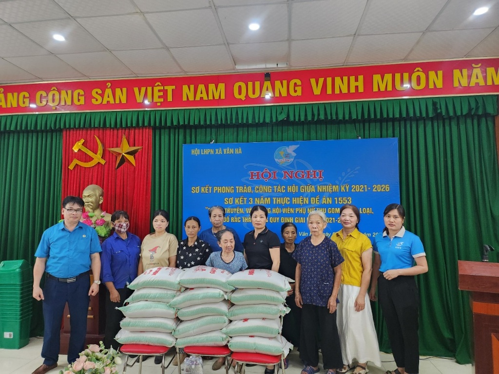 Hội LHPN xã Vân Hà tổ chức hội nghị sơ kết công tác hội giữa nhiệm kỳ