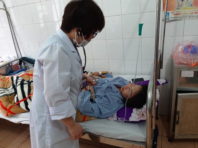 Trung tâm Y tế huyện Việt Yên cấp cứu bệnh nhận chửa ngoài tử cung vỡ choáng