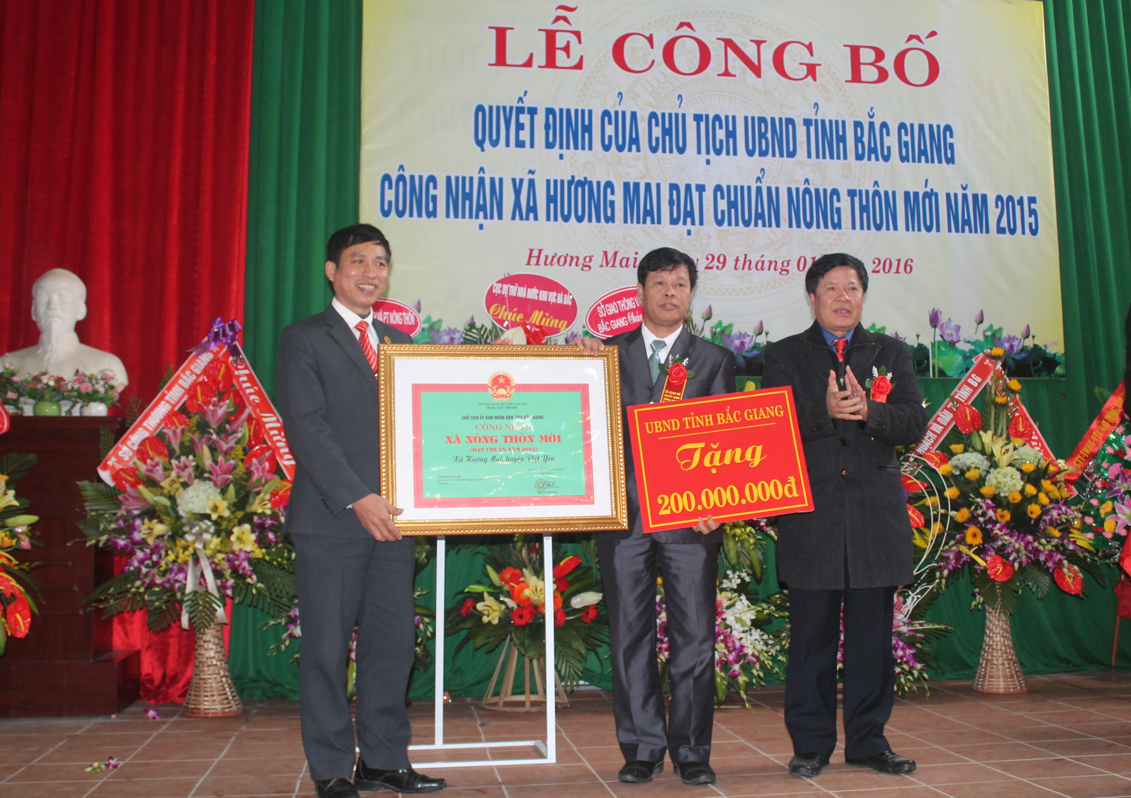 Hương Mai: Tổ chức lễ công bố của Chủ Tịch UBND Tỉnh công nhận xã đạt chuẩn xây dựng nông thôn...