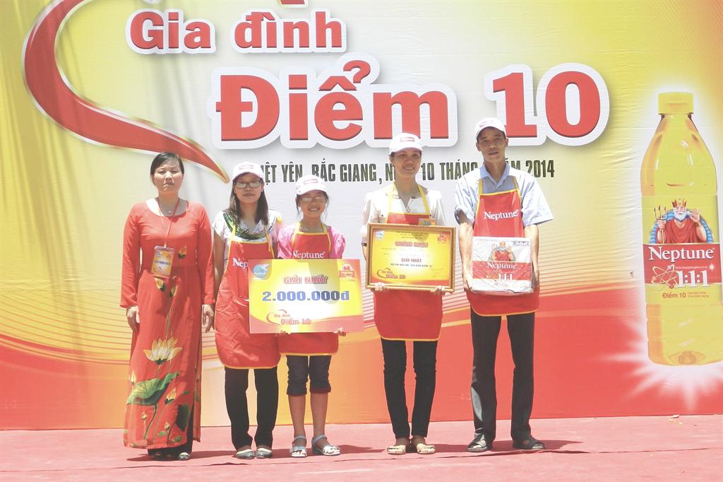 Việt Yên: Hội liên hiệp phụ nữ huyện phối hợp với liên đoàn lao động tổ chức hội thi nấu ăn- gia...