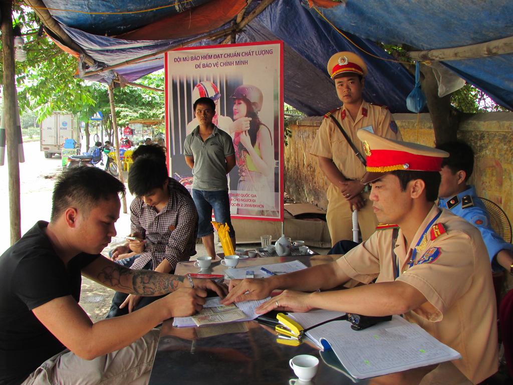 Việt Yên: Tổ liên ngành của huyện xử lý 176 trường hợp xe quá tải trọng