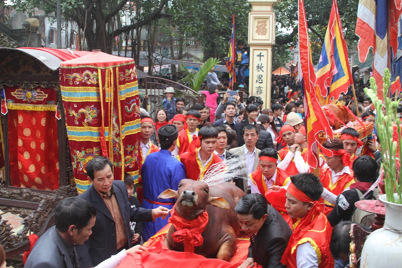 Lễ hội làng Thổ Hà