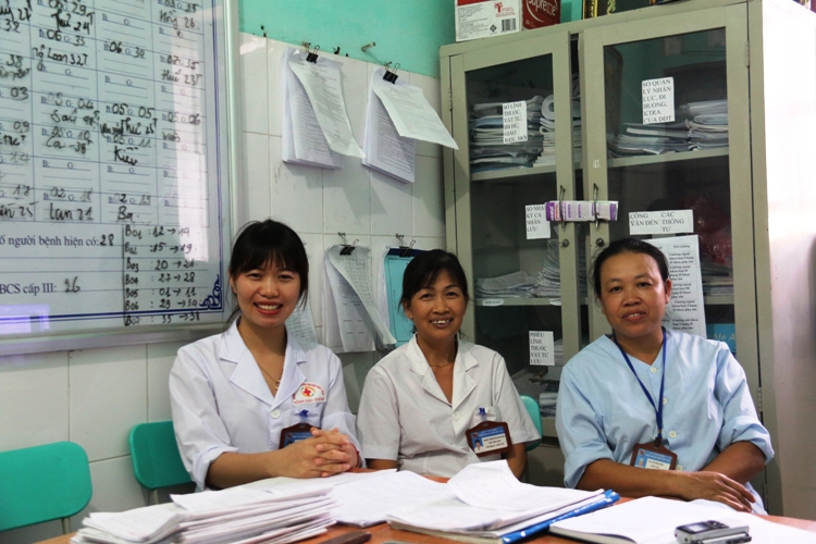 2 nhân viên Bệnh viện đa khoa huyện Việt Yên hiến máu cứu bệnh nhân